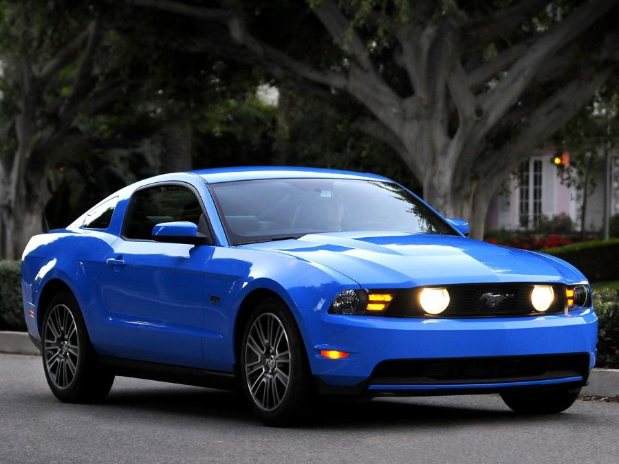  Ford Mustang GT 2010 года  (фото 196 из 213)